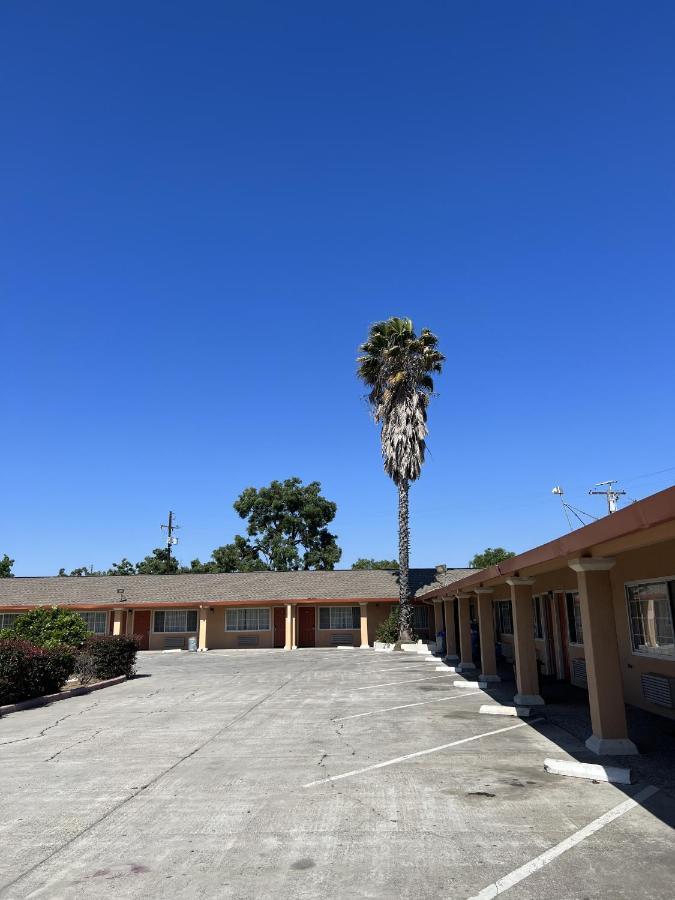 Travel Inn Gilroy Exterior photo